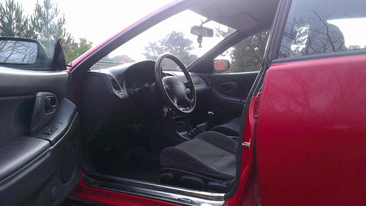 Mazda 323F BA 1,8I GLX billede 2