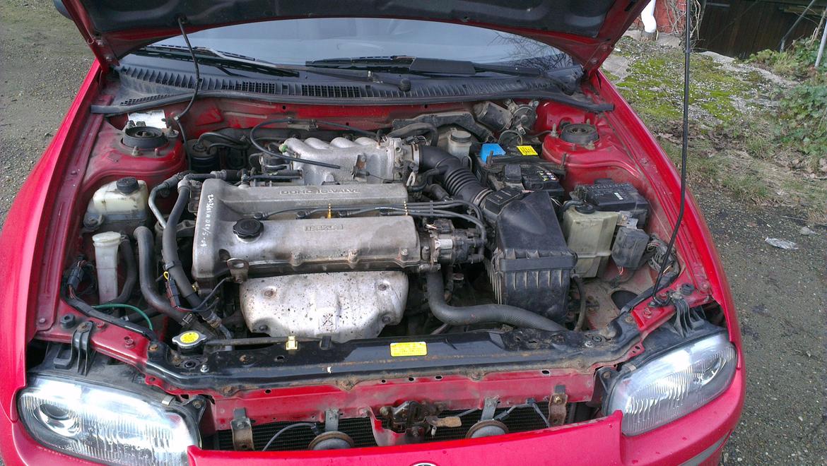 Mazda 323F BA 1,8I GLX billede 11