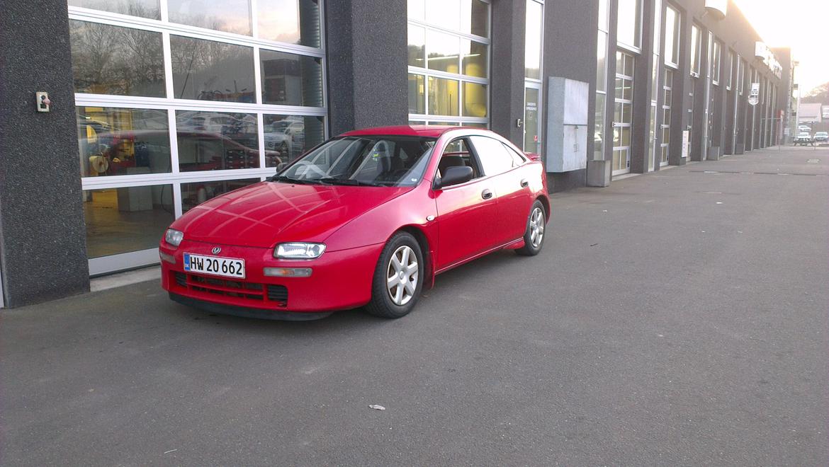 Mazda 323F BA 1,8I GLX billede 14