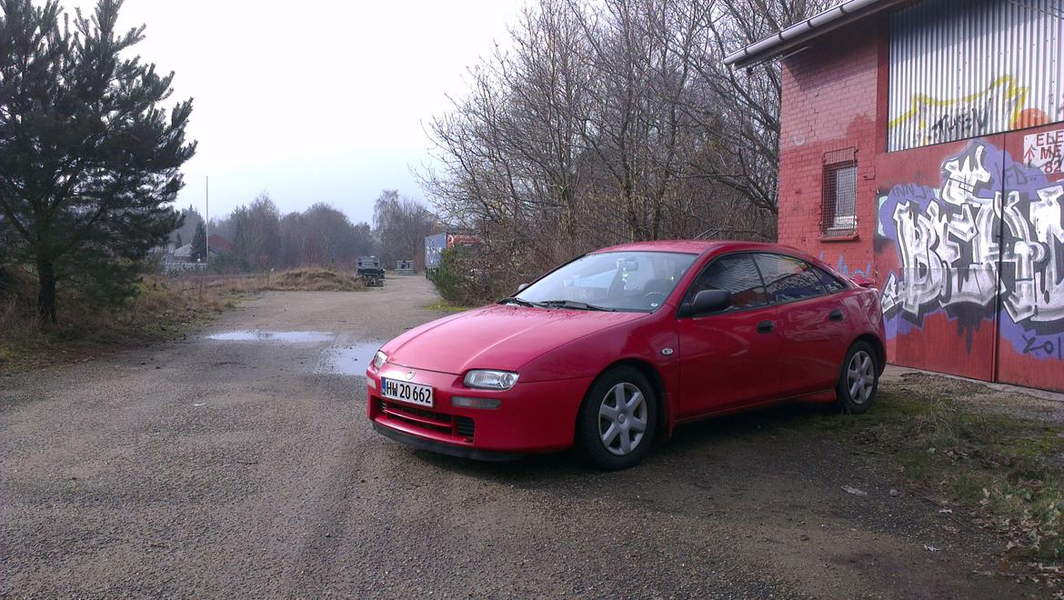 Mazda 323F BA 1,8I GLX billede 12