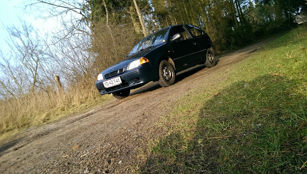 Suzuki Swift Gls (SKROTTET) billede 1