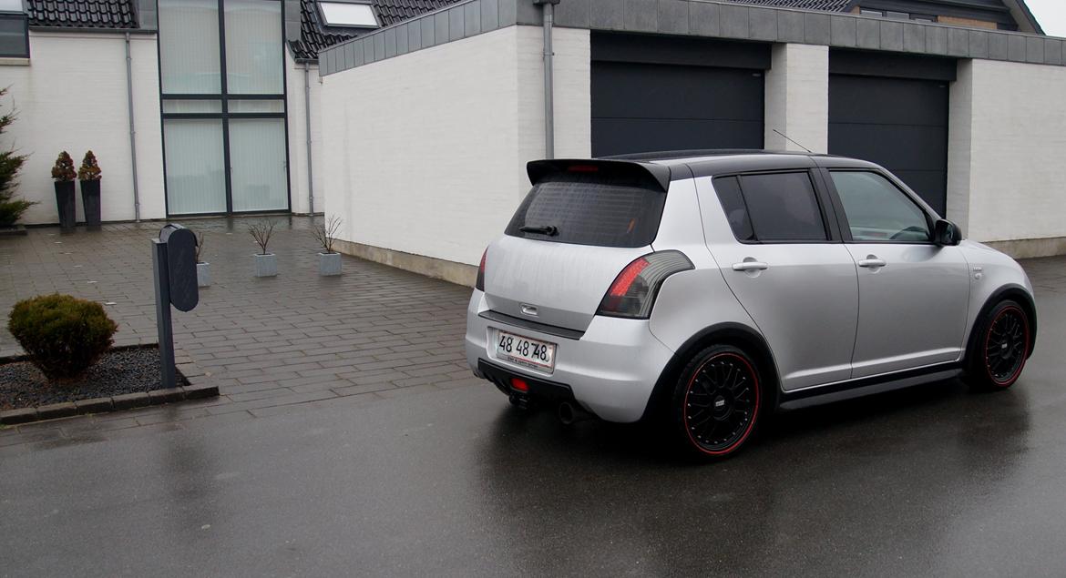 Suzuki Swift GT 1.3 DDIS billede 2