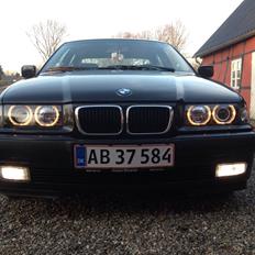 BMW 318i