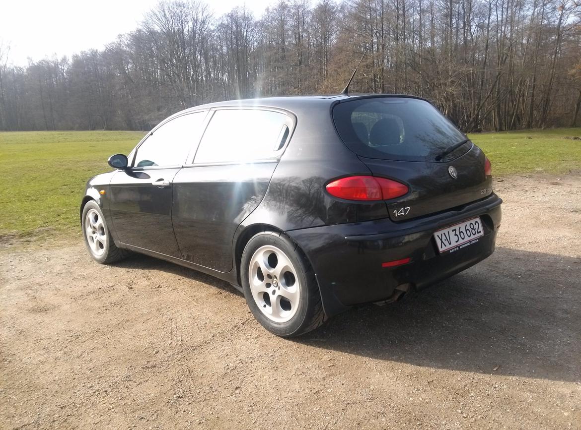 Alfa Romeo 147 SOLGT billede 3