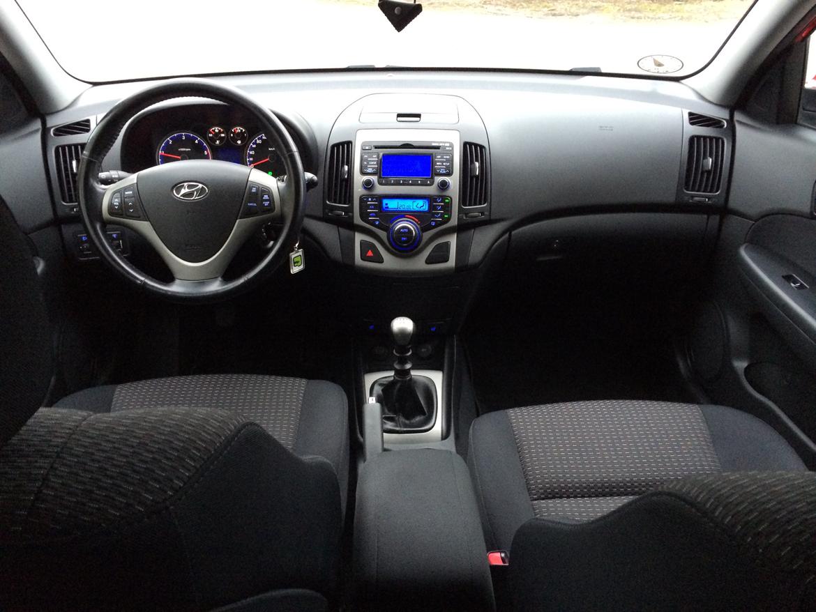 Hyundai i30 Familie Bilen ( Solgt )  billede 10
