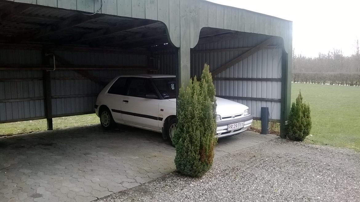 Mazda 323 Hatchback billede 30