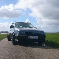 Opel Kadett E 2.0i Caravan