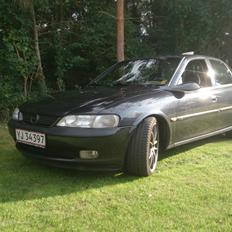 Opel Vectra B 2.0 16v CD