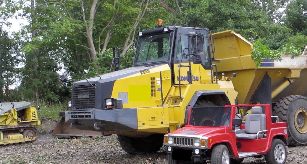 Hummer Bellier.  Mini Hummer H3, Elbil ( golfvogn). - Hovsa. Der skulle jeg nu ikke have parkeret. Men man siger jo at det ikke er størrelsen der gør en forskel…. billede 17