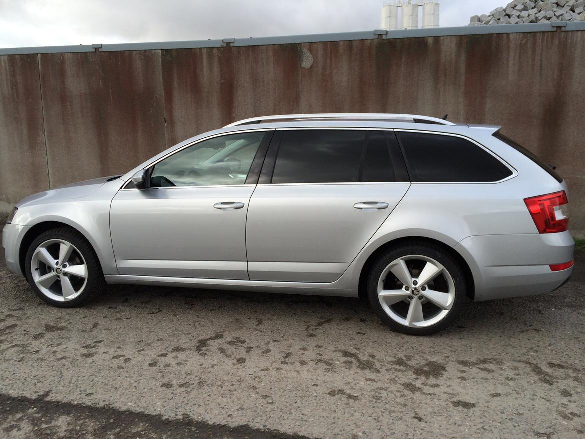 Skoda Octavia combi Elegance 2.0 TDI DSG *SOLGT* billede 15