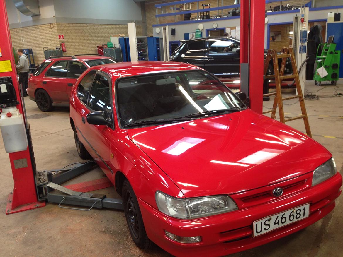 Toyota Corolla E10 billede 1