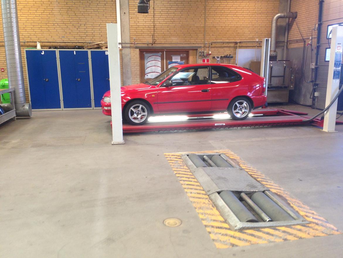 Toyota Corolla E10 billede 10