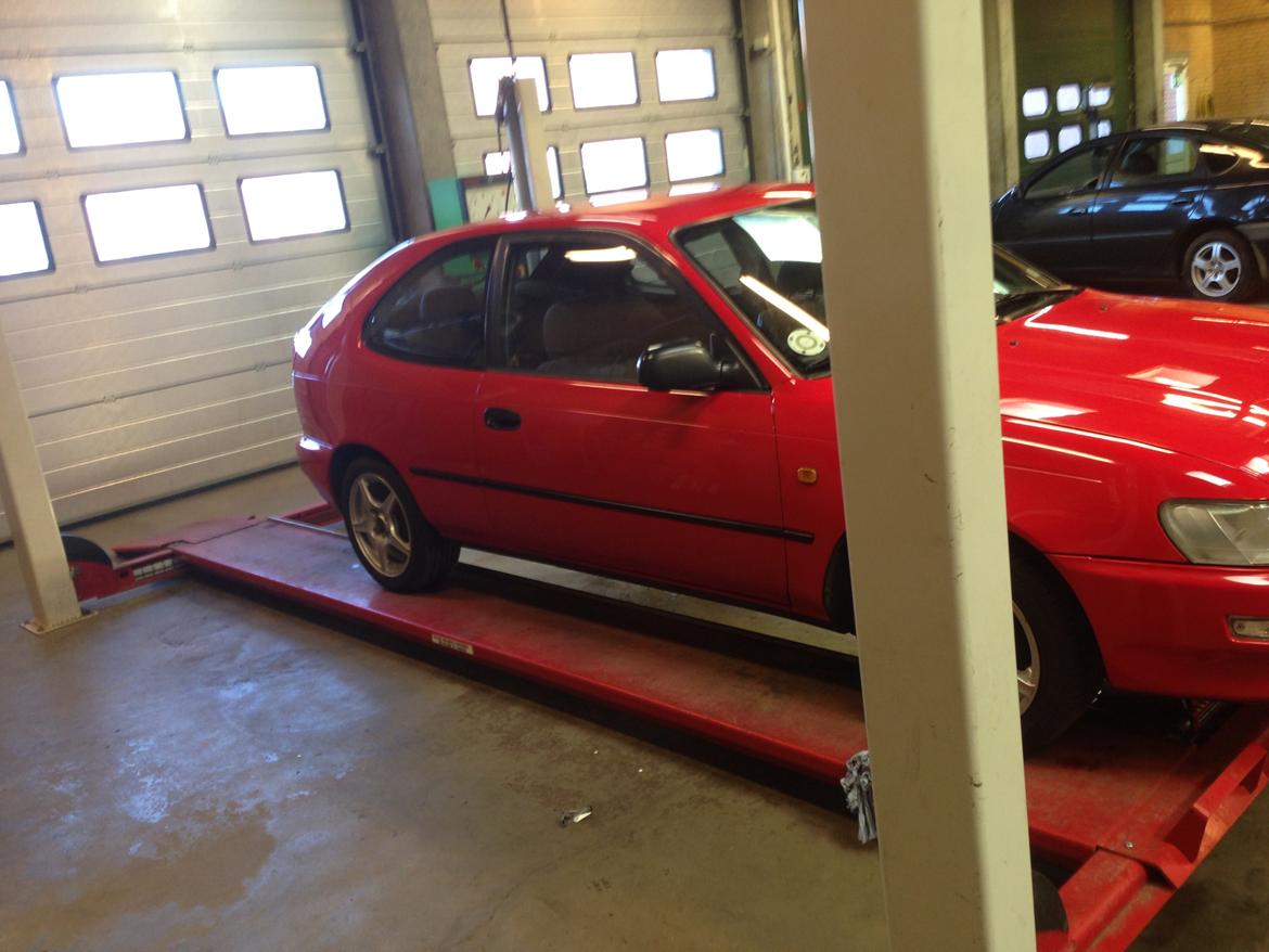 Toyota Corolla E10 billede 11