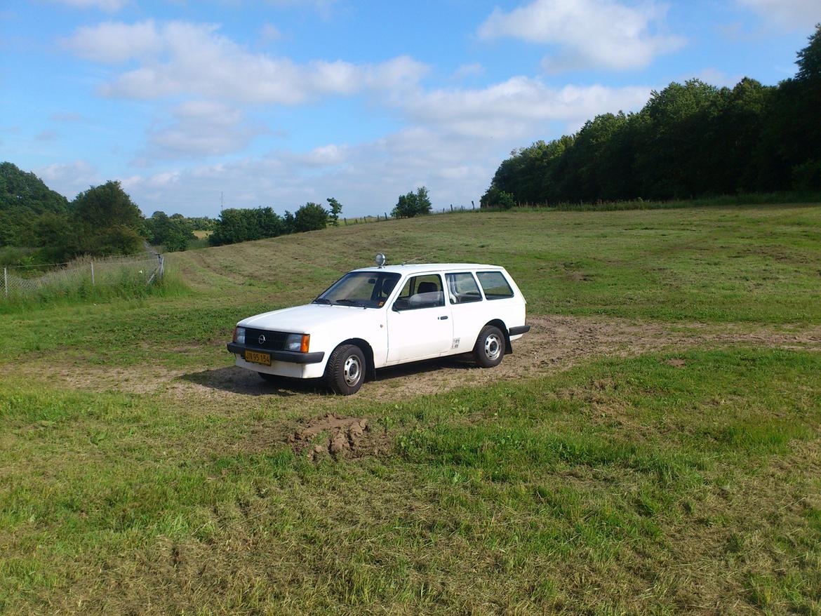 Opel Kadett D Van Vagtvogn. Solgt billede 5