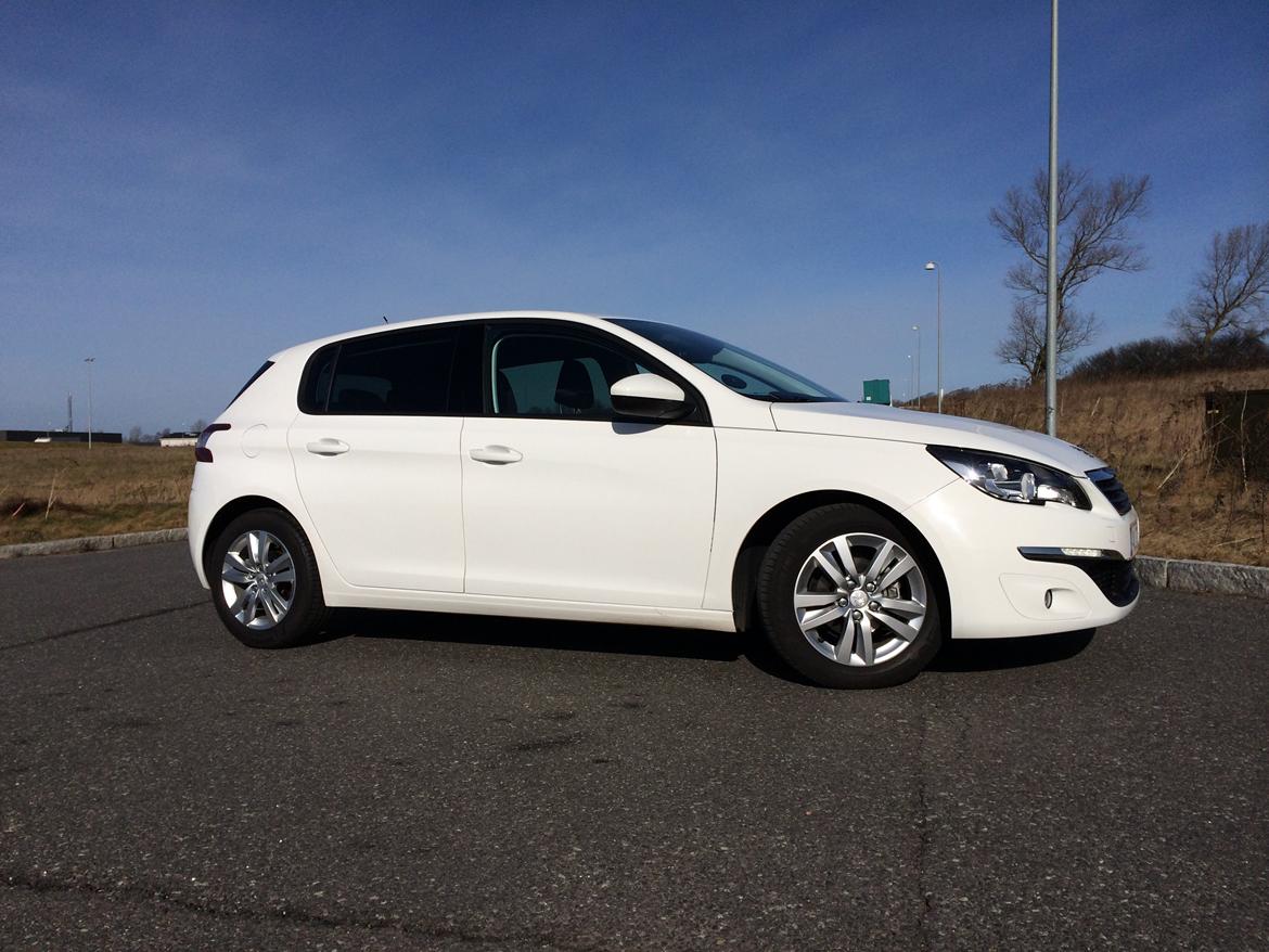Peugeot 308 billede 1