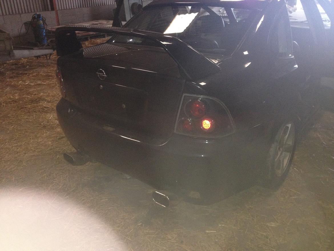 Opel Vectra B 2,0 ((Skrottet)) billede 3