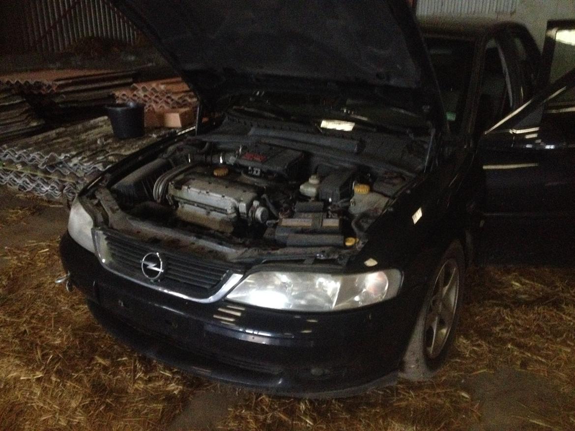 Opel Vectra B 2,0 ((Skrottet)) billede 15