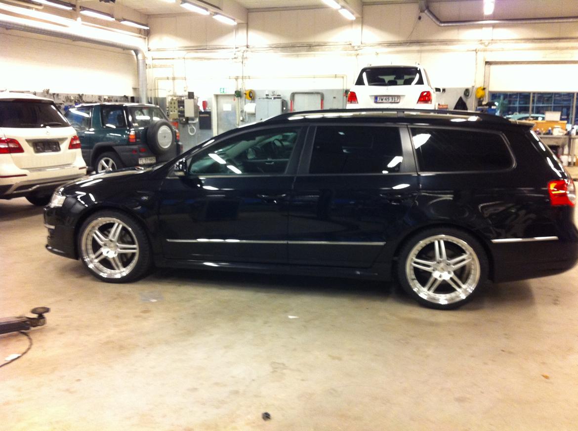 VW Passat 3C B6 R-line billede 2