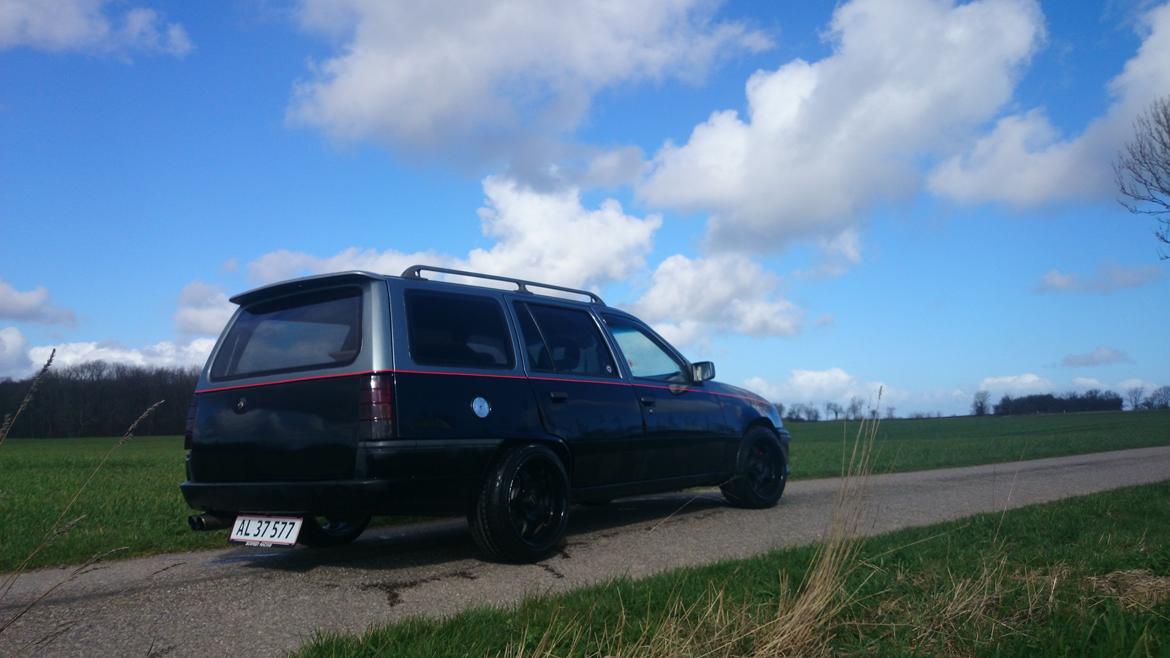 Opel Kadett E 2.0i Caravan billede 4