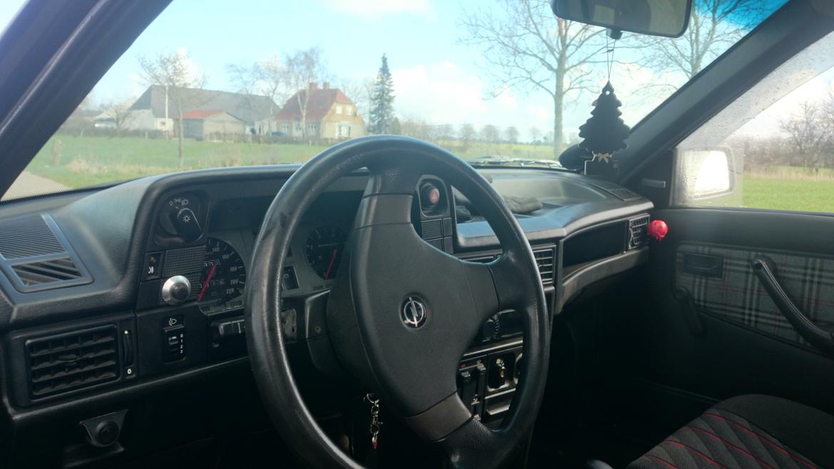 Opel Kadett E 2.0i Caravan billede 8