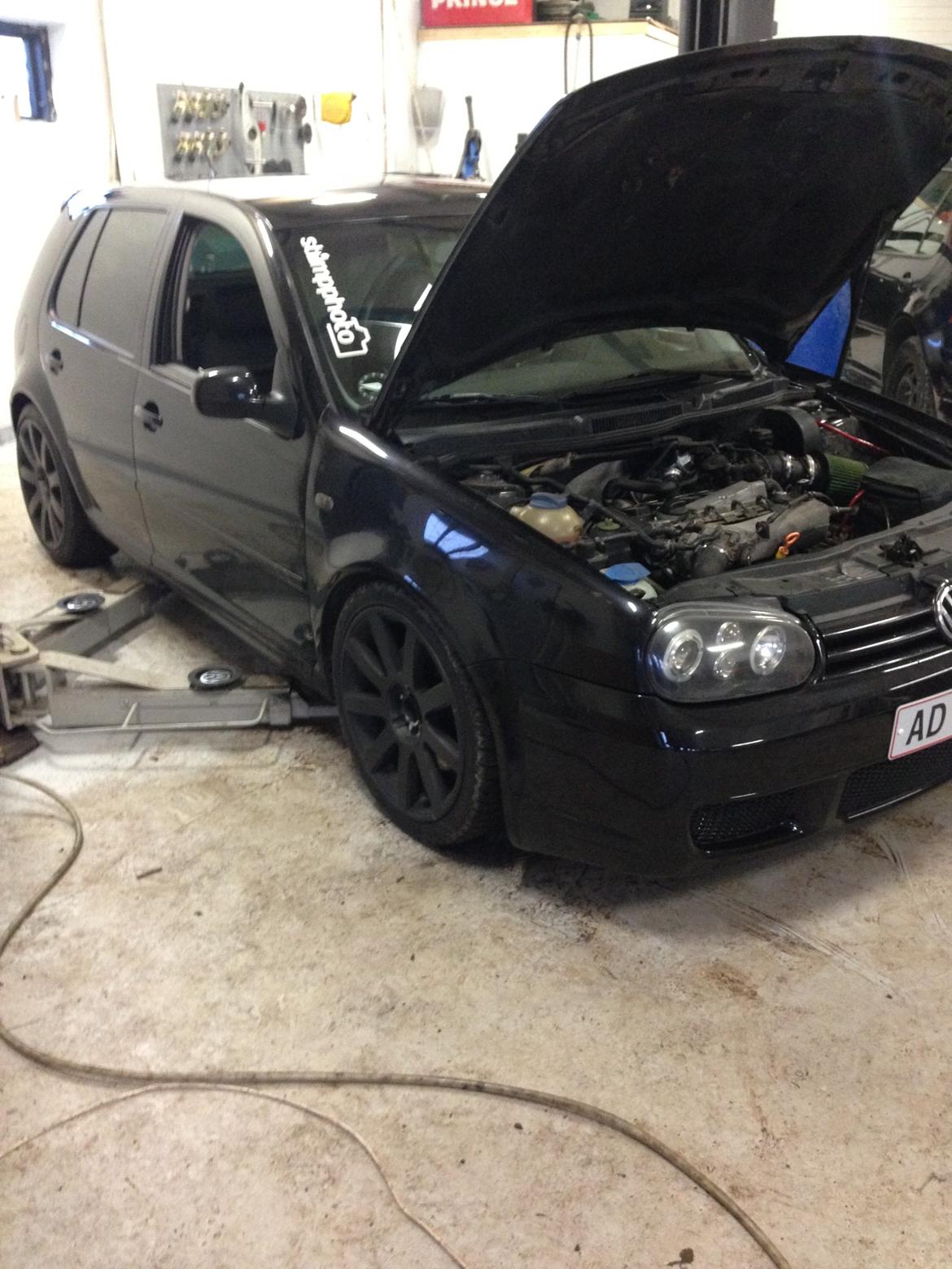 VW Golf IV GTI Exclusive - Montering af ny undervogn ! billede 6