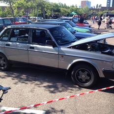 Volvo 240GL