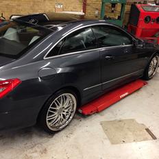 Mercedes Benz E350 Coupe (SOLGT)