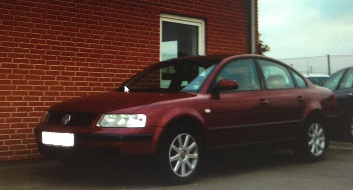 VW Passat 3B 1.6 - Sådan så bilen ud da jeg købte den :-) billede 9