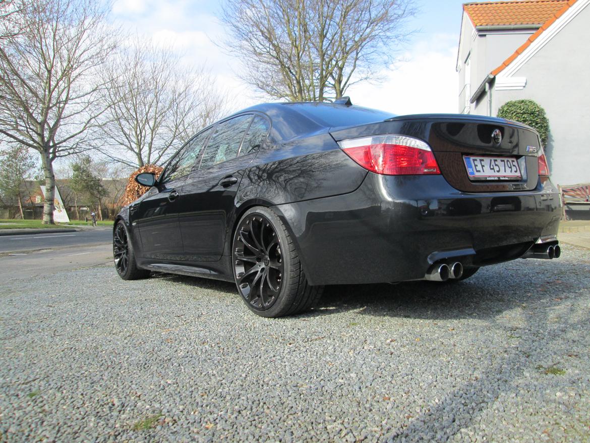 BMW E60 M5 (solgt) billede 2