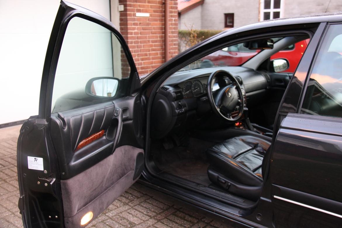 Opel Omega MV6 billede 7