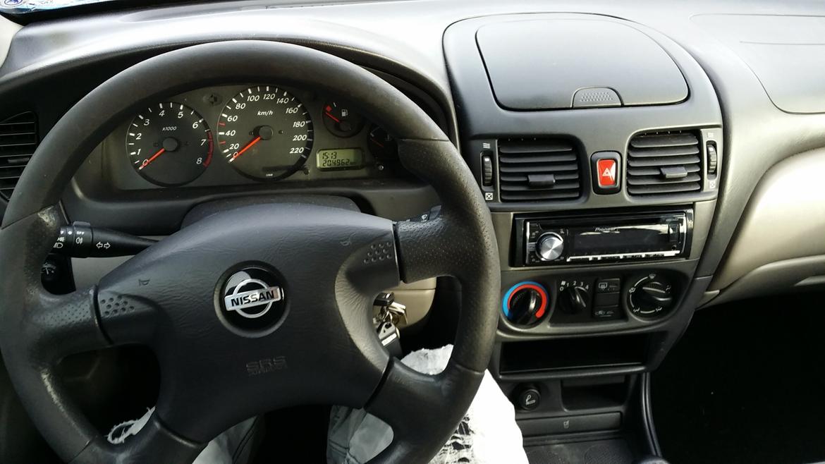 Nissan Almera 1,5 (N16) billede 12