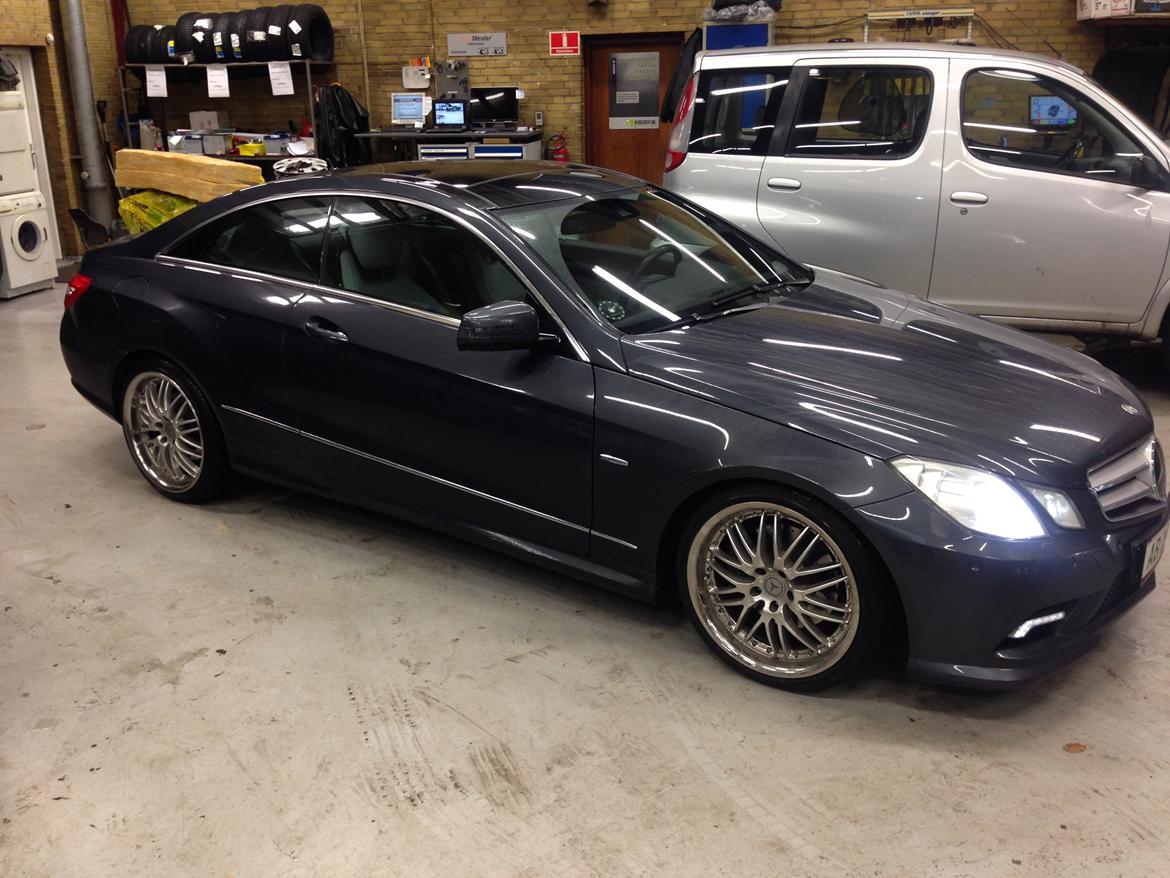 Mercedes Benz E350 Coupe (SOLGT) billede 9