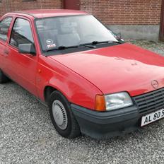Opel Kadett 1.3s CC Aut.