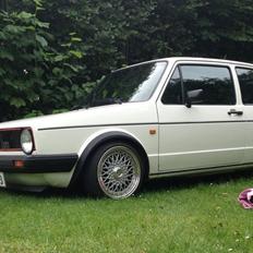 VW Golf 1 GTI 16V - Solgt