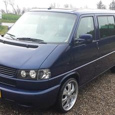 VW Caravelle 2.5 TDI - 252 HK / 680 NM. TIDL. BIL.