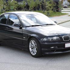 BMW 328i