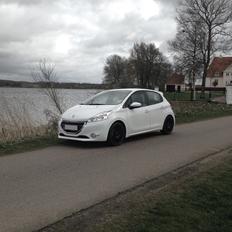 Peugeot 208 Active