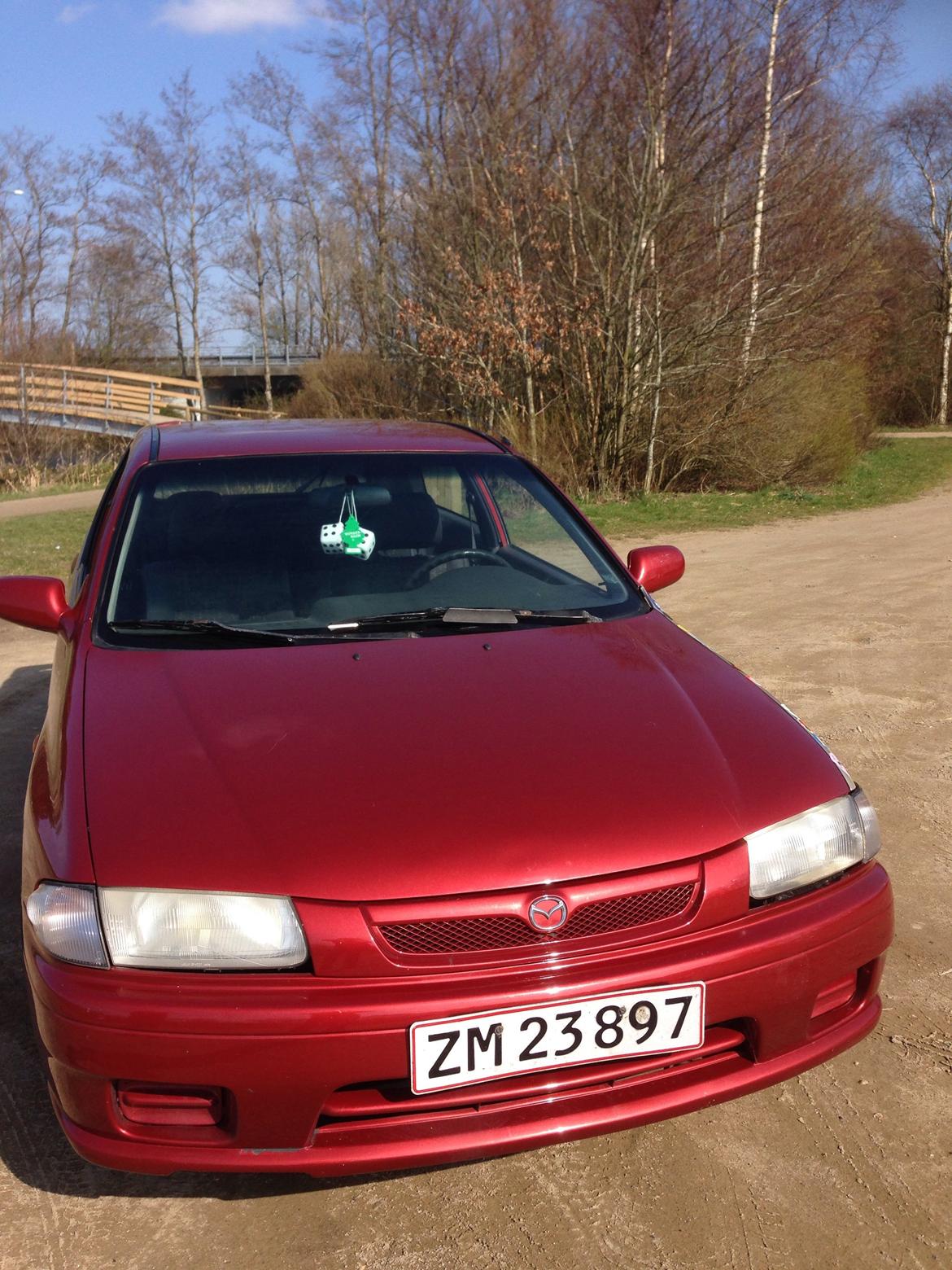 Mazda 323 sport billede 3