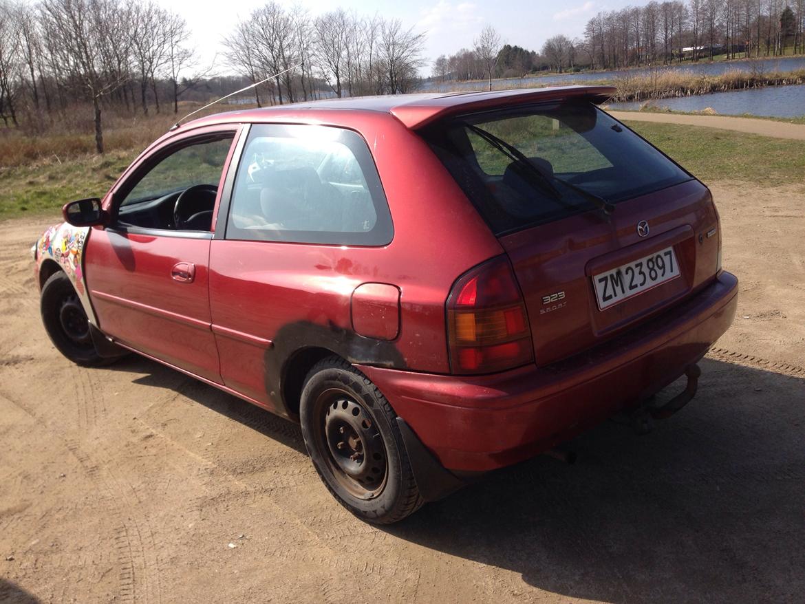 Mazda 323 sport billede 5