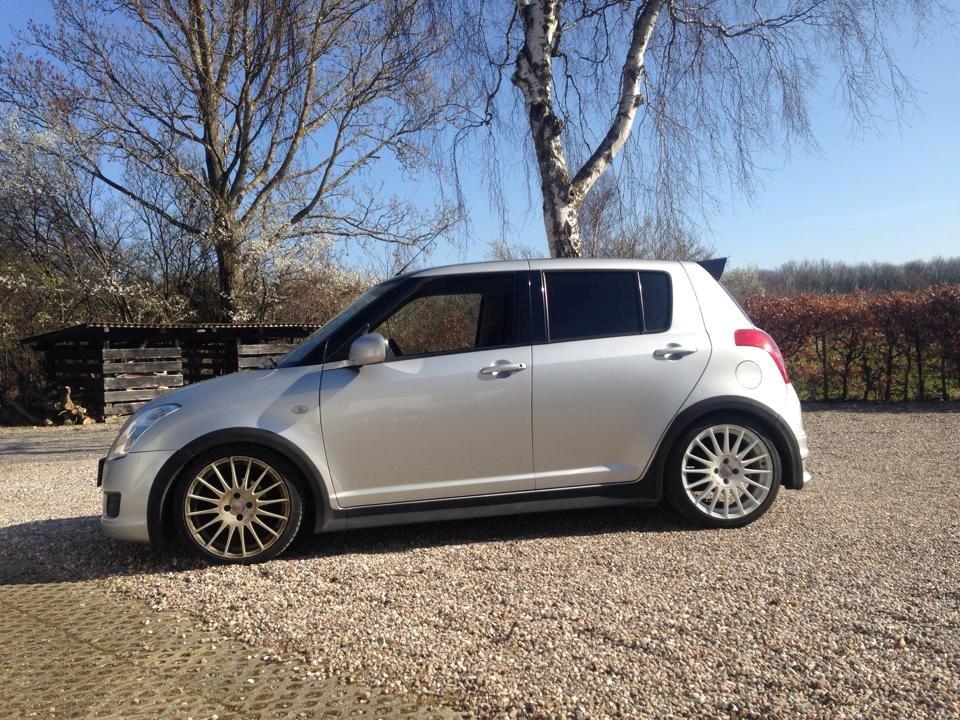 Suzuki Swift 1,3 DDIS billede 2