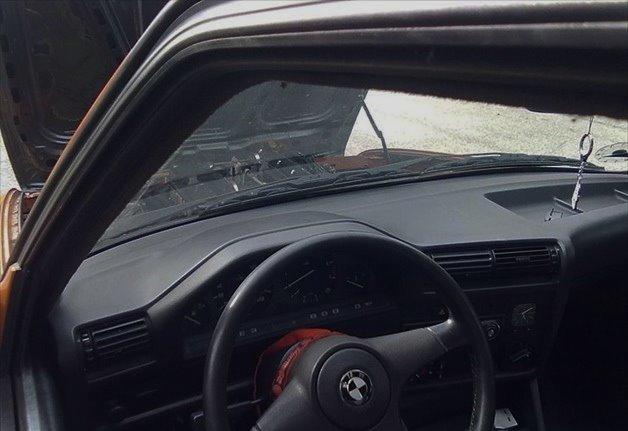 BMW E30 336i 2 dørs (skrottet) billede 8