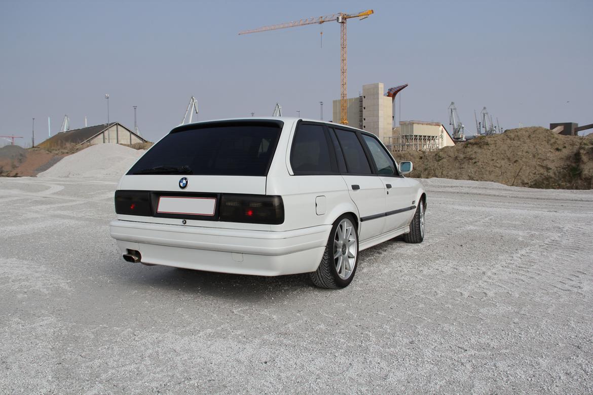 BMW E30 330i billede 3