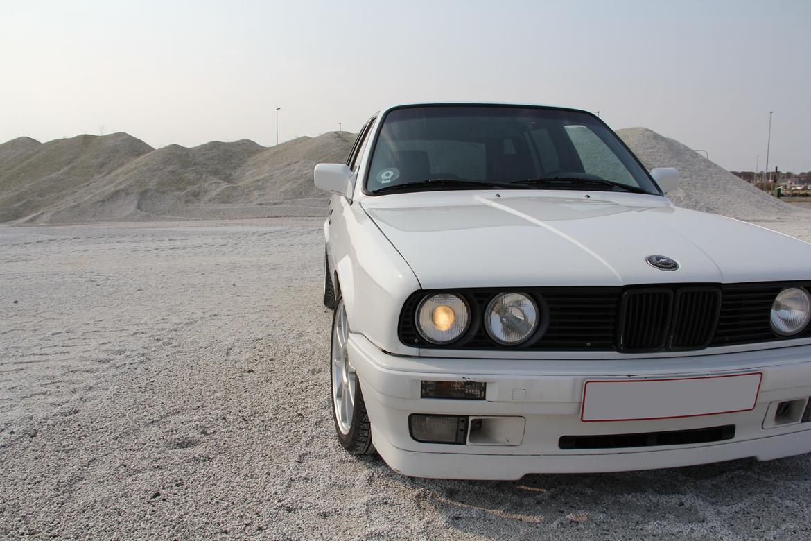 BMW E30 330i billede 7