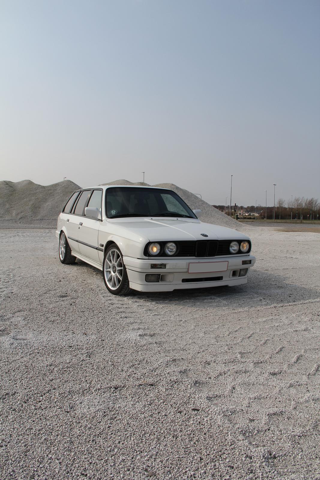 BMW E30 330i billede 2