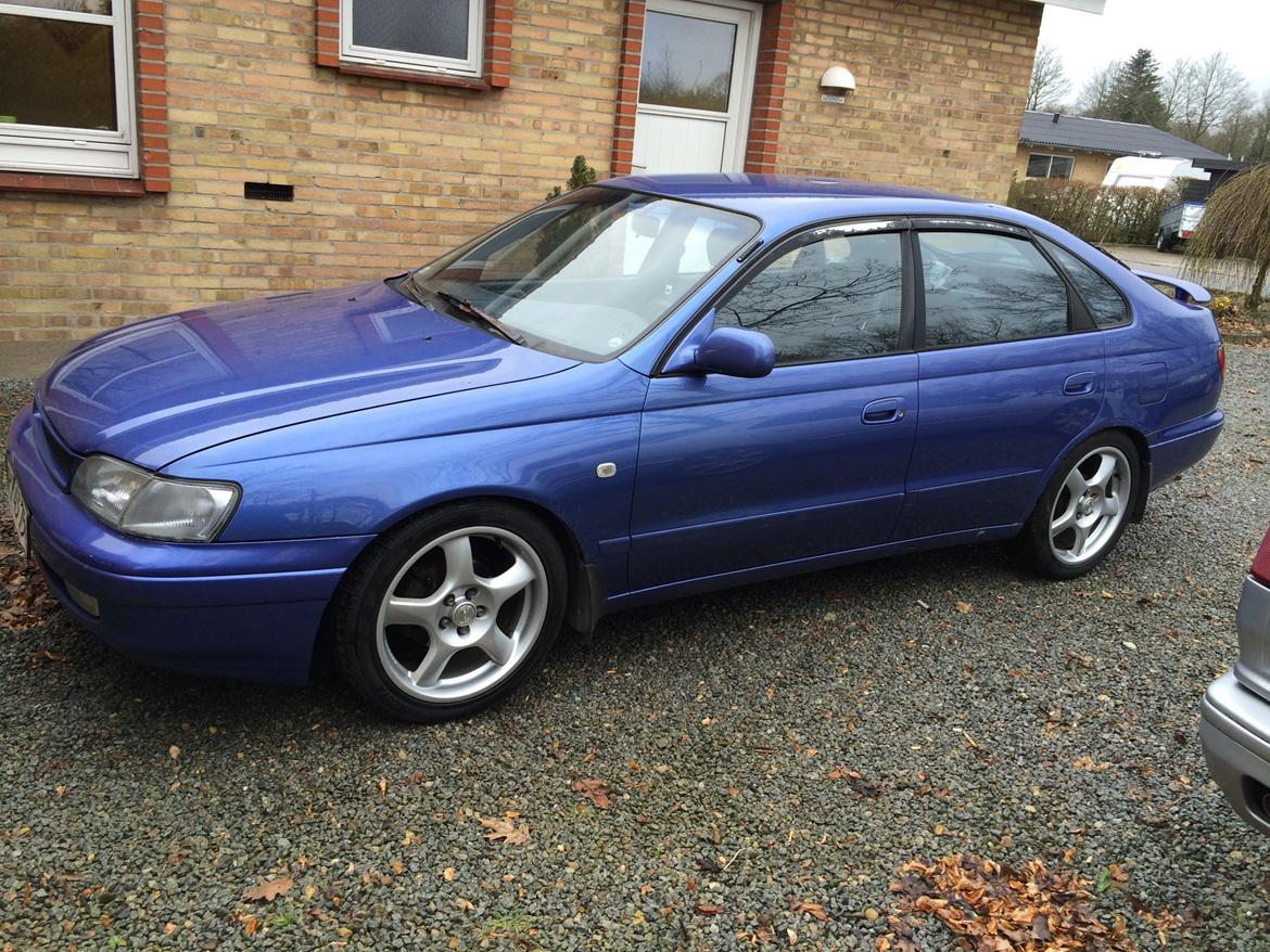 Toyota Carina E 2.0 GLi *Solgt* billede 1