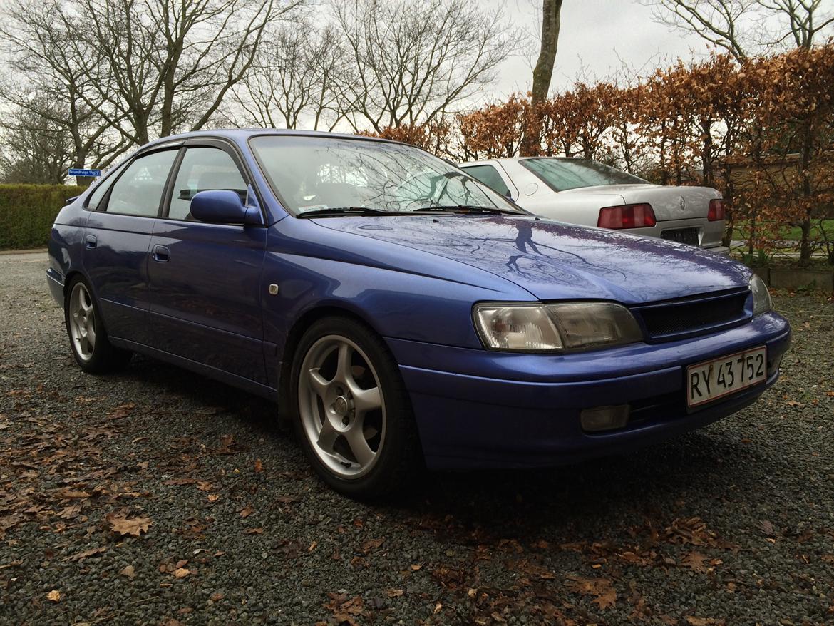 Toyota Carina E 2.0 GLi *Solgt* billede 4