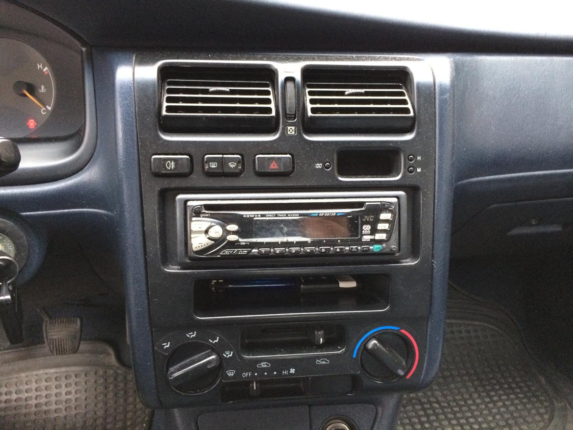 Toyota Carina E 2.0 GLi *Solgt* billede 10