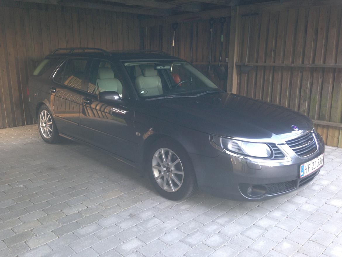 Saab 9-5 - Gammelt billed med kromefront. billede 10