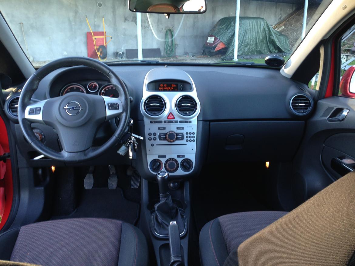 Opel Corsa 1.7 CDTi Sport. [Solgt] billede 11