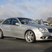 Mercedes Benz E 55 AMG    ( W211) 